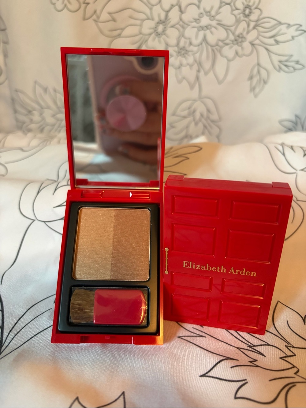 Elizabeth Arden Radiant Bronzer Duo - Warm Gold/Bronze. Set of 2 travel size